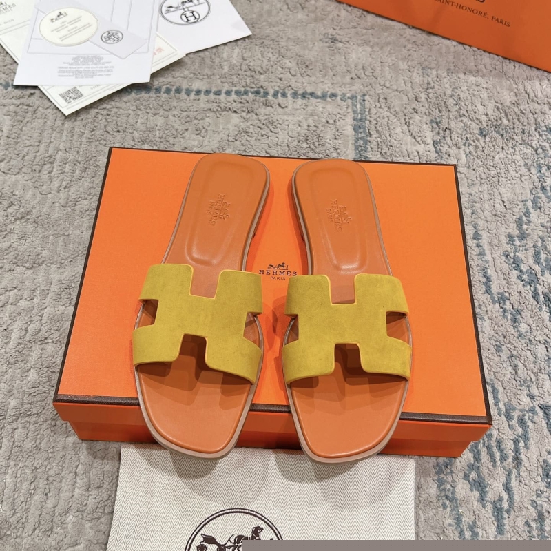 H**mes slippers